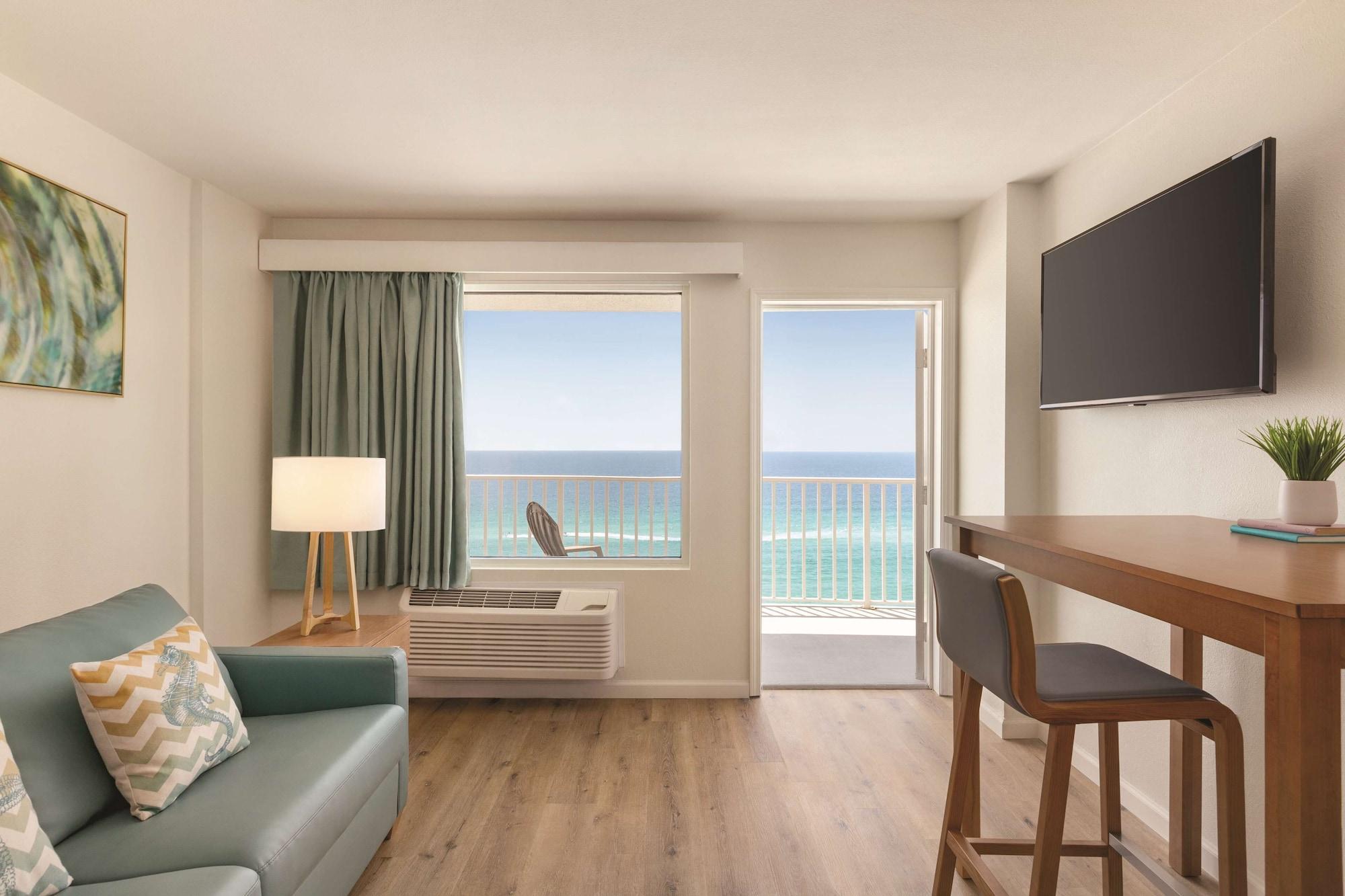 Radisson Beachfront Hotel - Panama City Beach Bagian luar foto